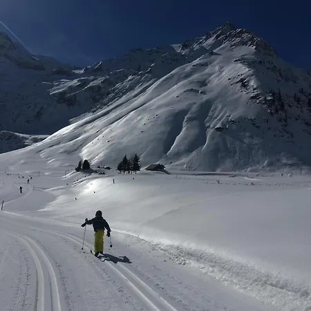 アパート Springhouse